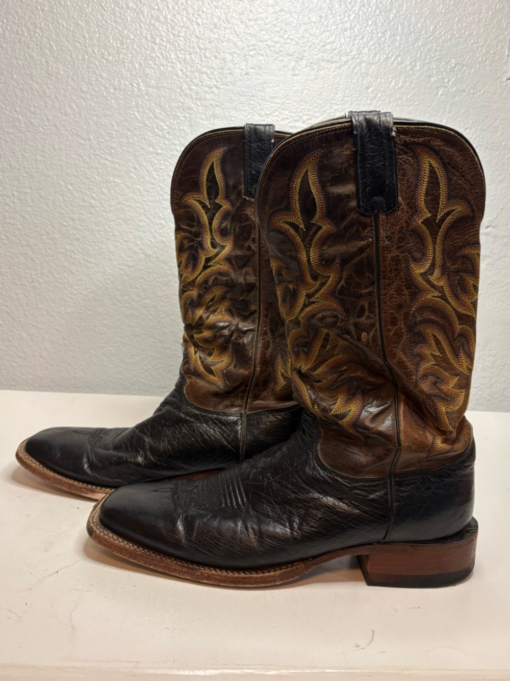 Classic Men's Brown & Black Leather Western Boots
